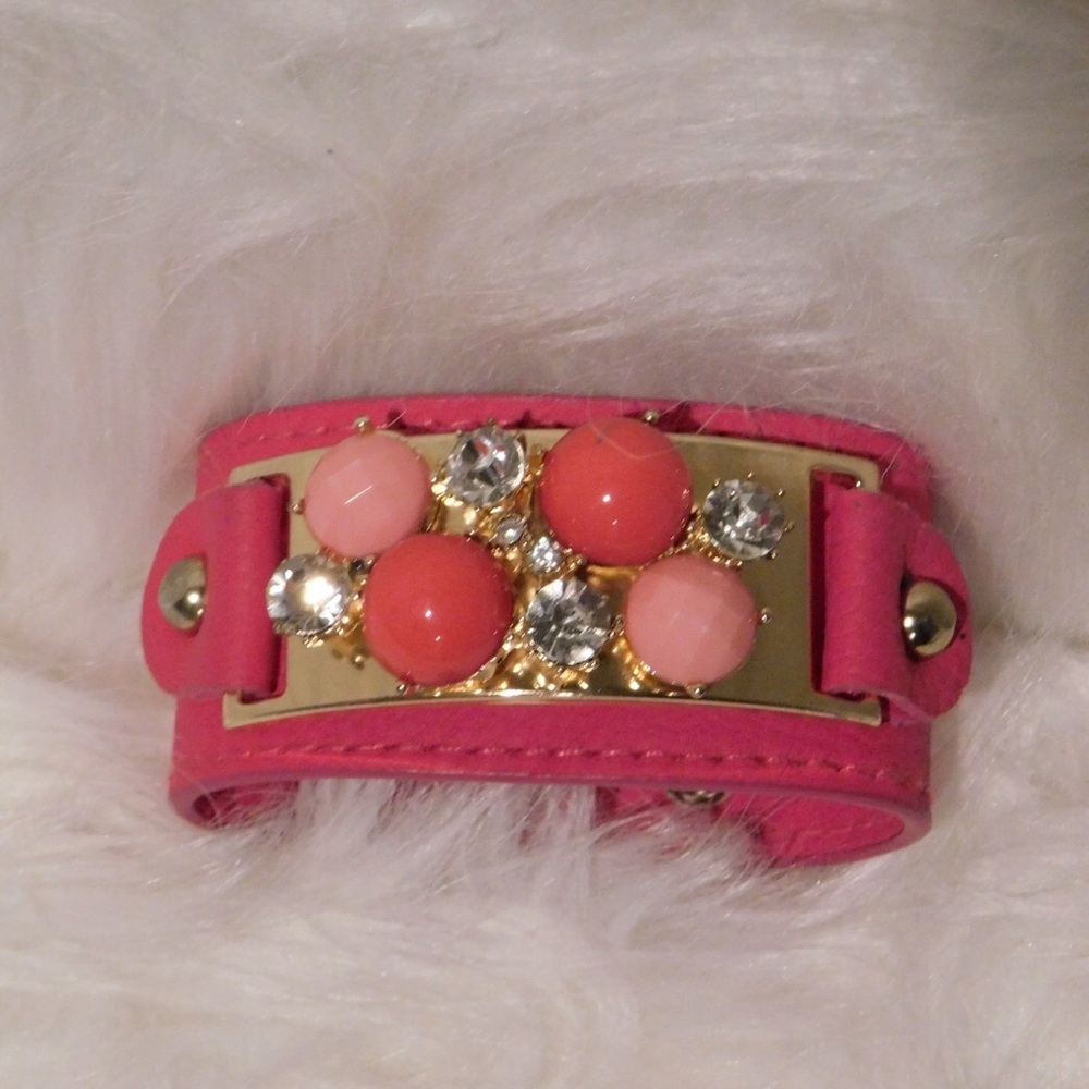 Pink bracelet (bundle up for a better deal)