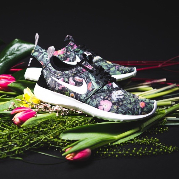 LAST PAIR🌸Nike Juvenate Floral SE Casual Shoes - Picture 4 of 8