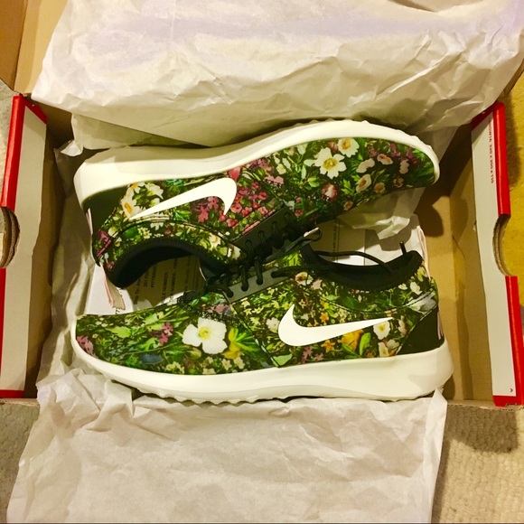 LAST PAIR🌸Nike Juvenate Floral SE Casual Shoes - Picture 5 of 8