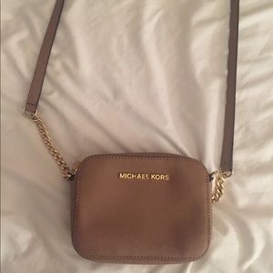 Micheal Kors small cross-body purse