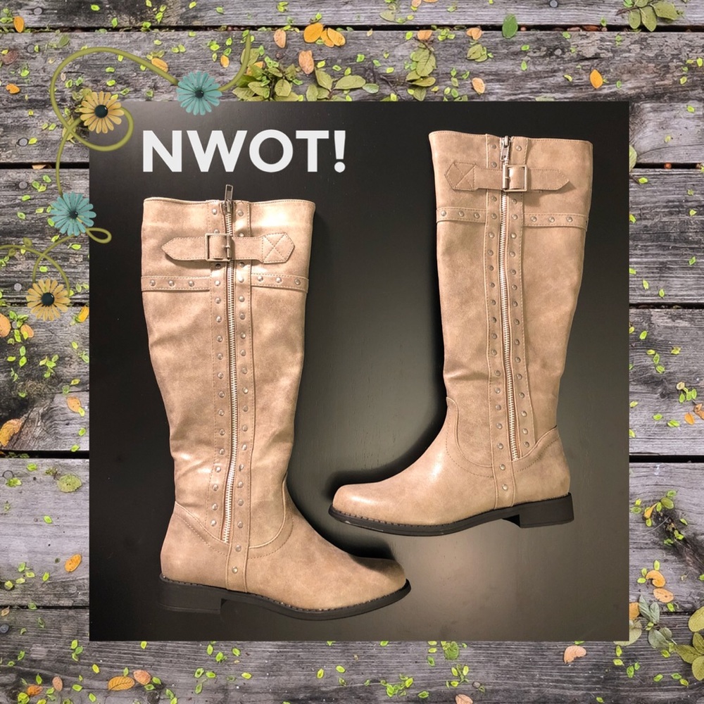 Beautiful Tan Boots! New without tags!