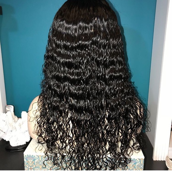 Peruvian Curl 180% Density 24” Lace Frontal - Picture 5 of 6