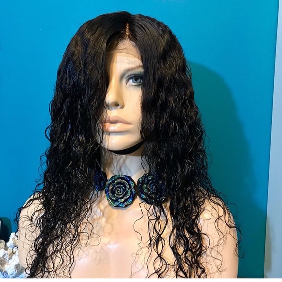 Peruvian Curl 180% Density 24” Lace Frontal - Picture 6 of 6