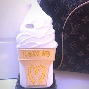 Authentic Moschino cover iPhone6 and 6s