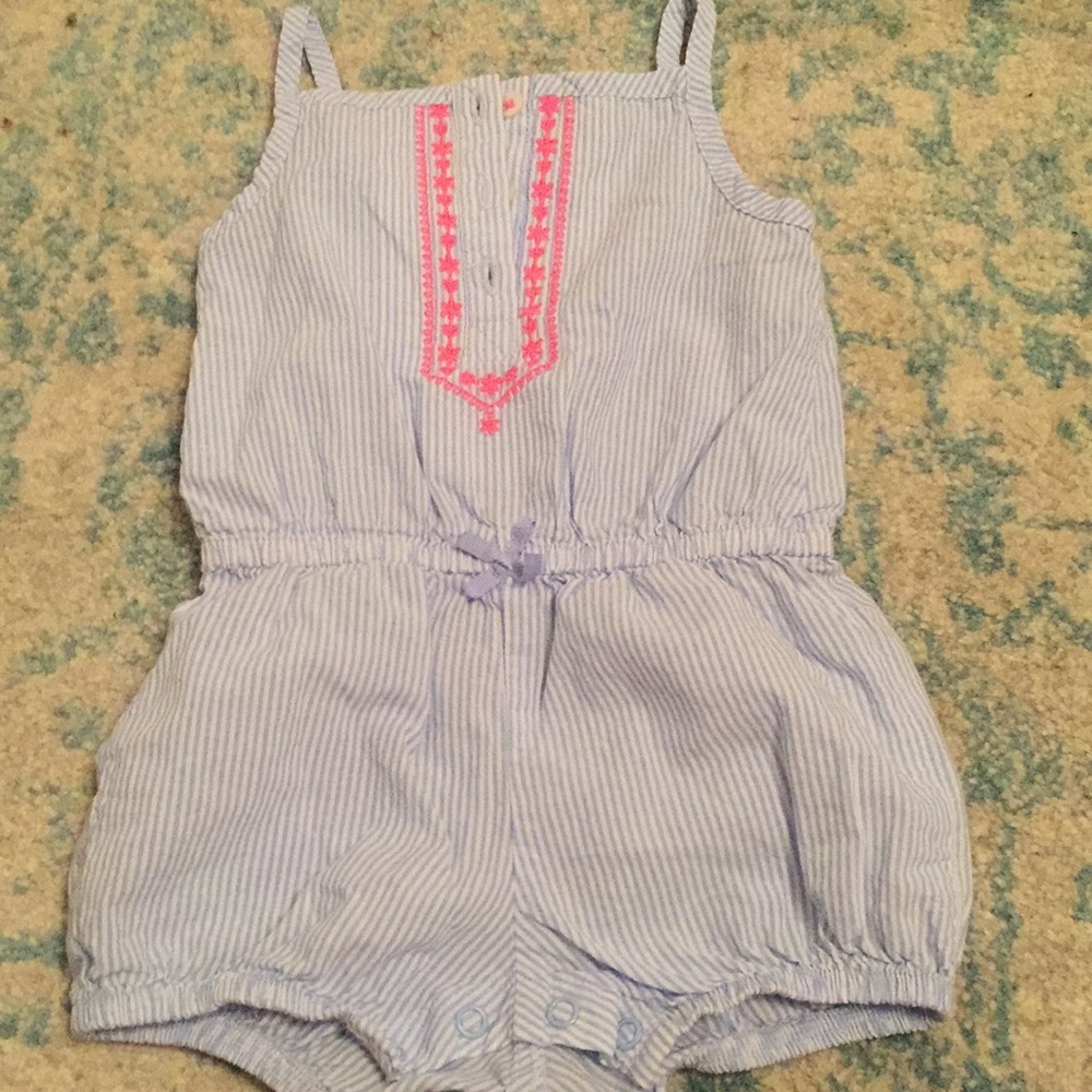 Carters Baby girl romper size 6 months