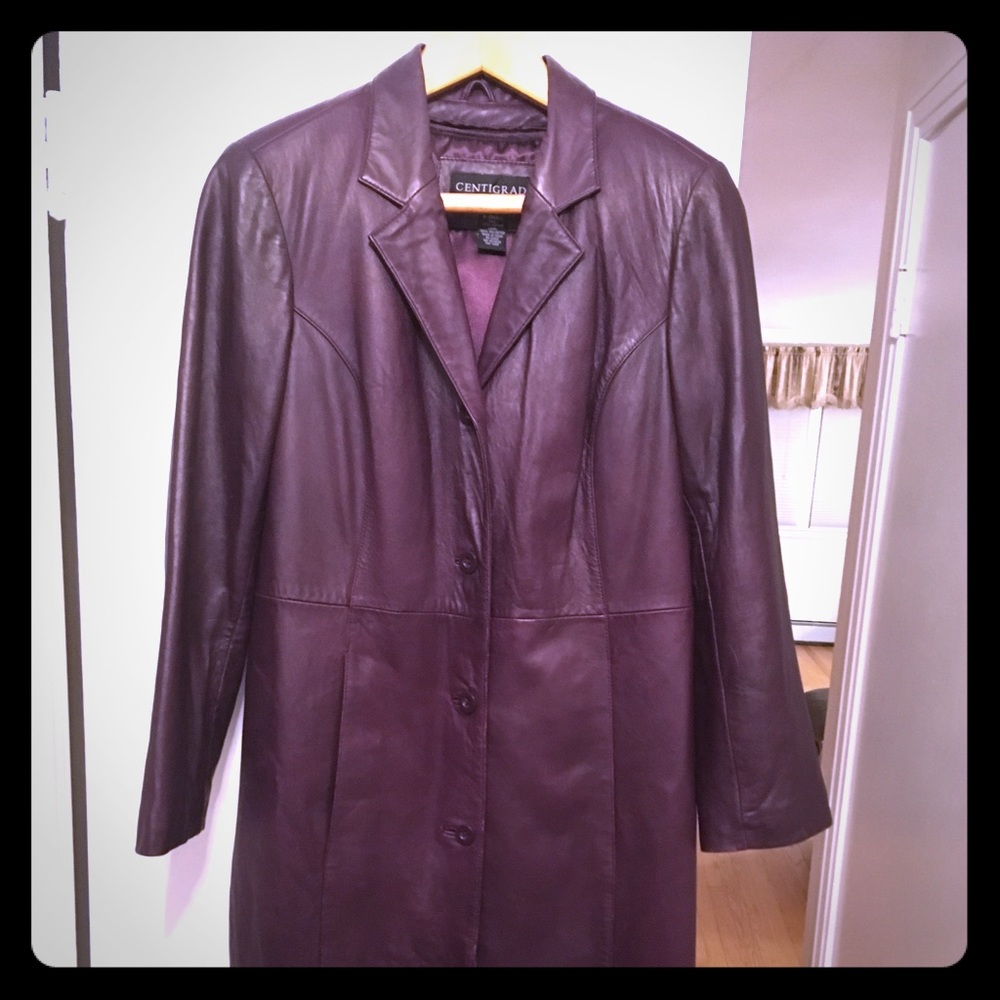 Woman’s Leather Trench coat (Centigrade)