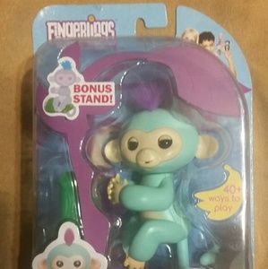 Fingerlings Zoe