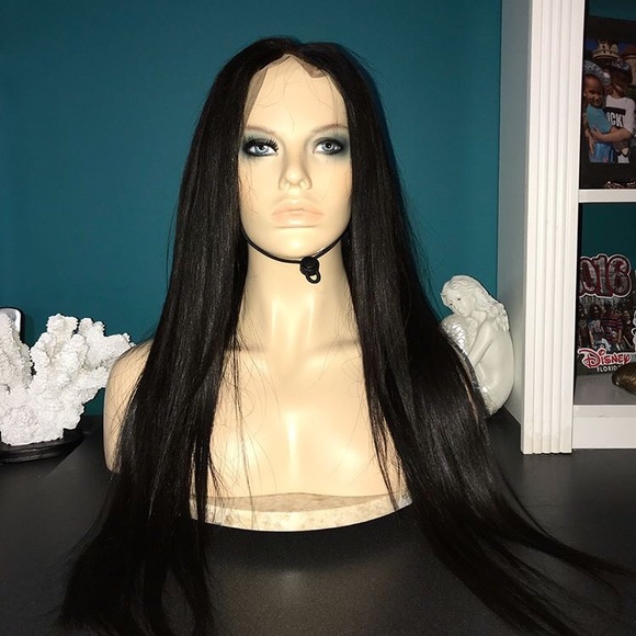 Lace Frontal 26” 150% Density Straight Hair - Picture 3 of 3