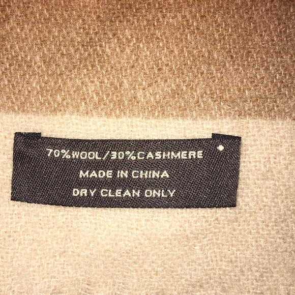 Tan and cream coach scarf - Picture 2 of 2