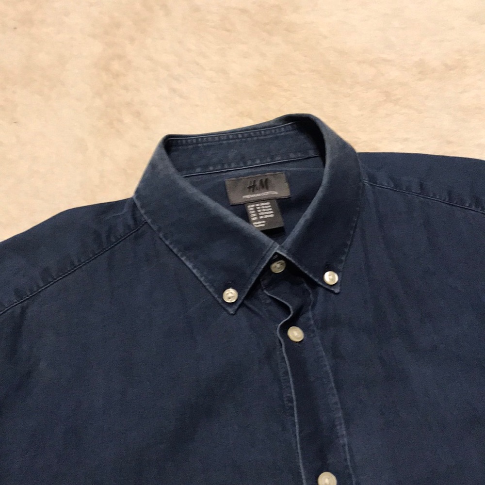 H&M Shirt - Picture 2 of 4