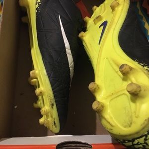 Nike Hypervenom Outdoor Cleats. Size 8.5