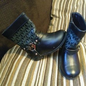 Girls MK boots
