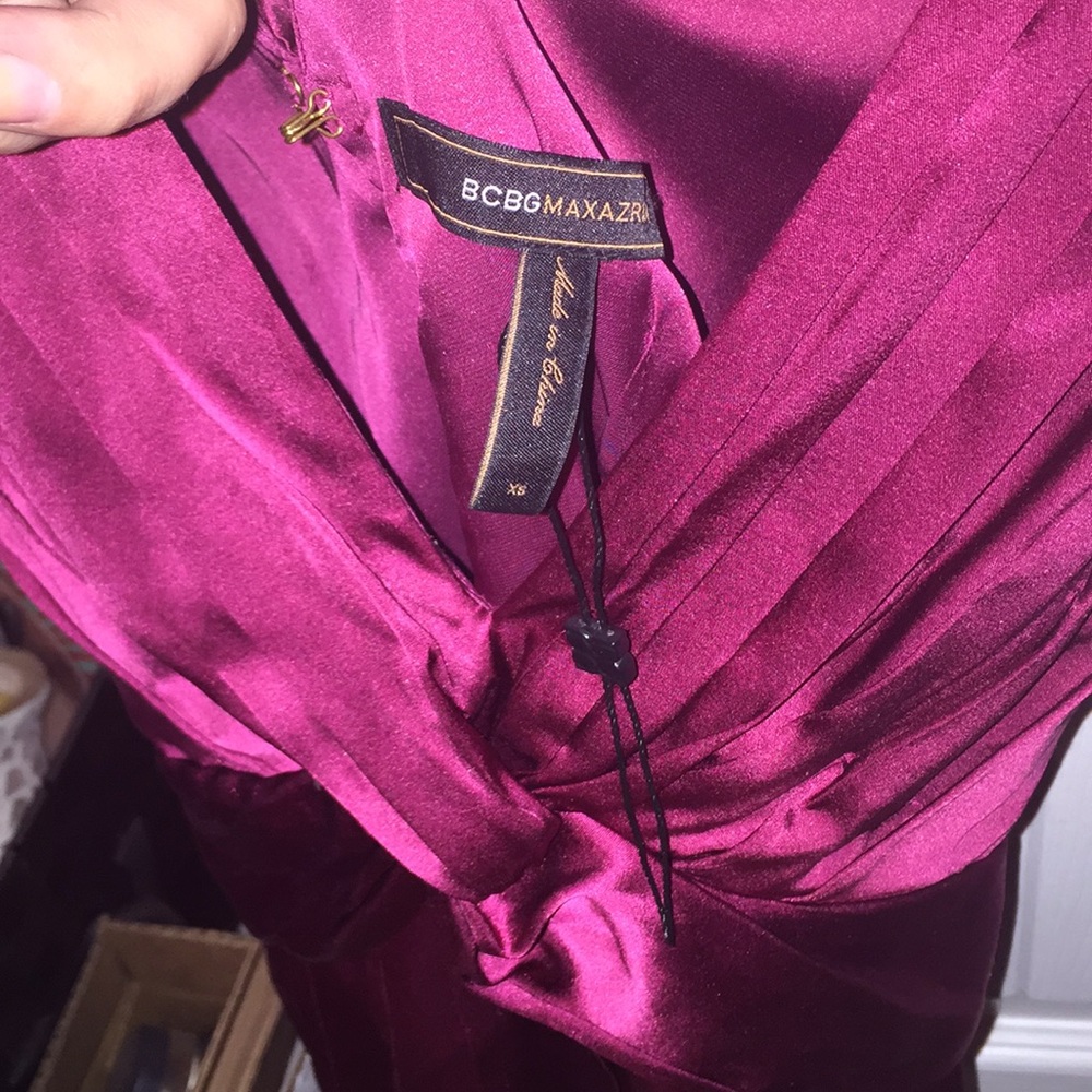 BGBG MAXAZRIA Bow Back Wine Colored Top