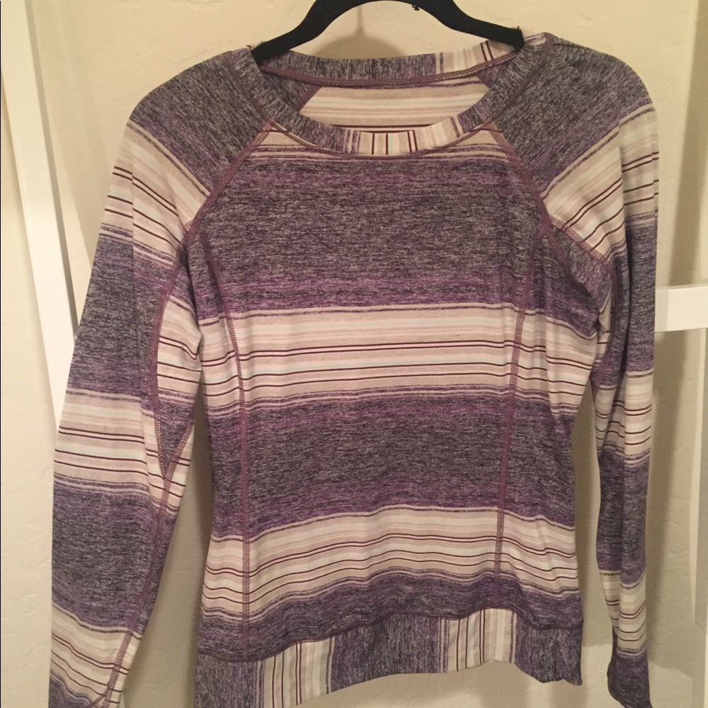 Lululemon workout long sleeve top