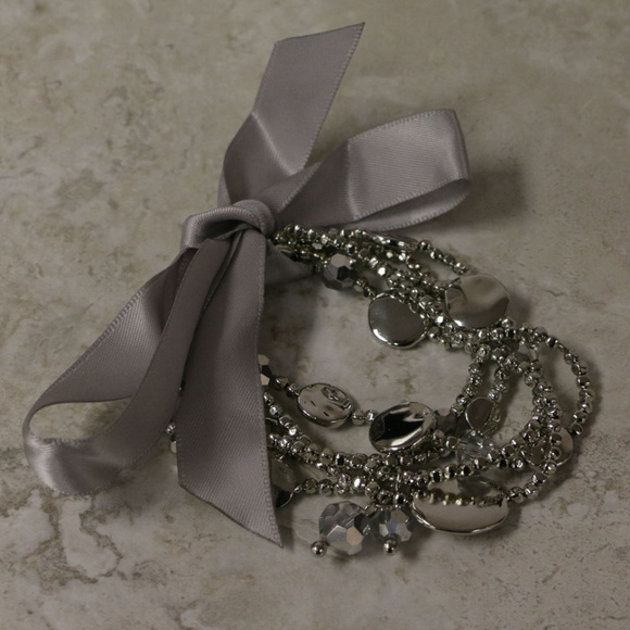 White House Black Market Jewelry - NWOT set of 5 stretch silver bracelets WHBMB24nc