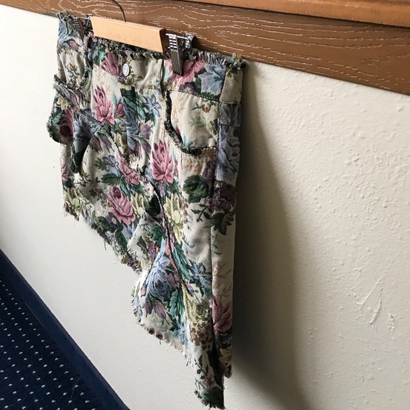 Sold Zara Floral Jacquard Mini Frill Frayed Skirt - Picture 5 of 8