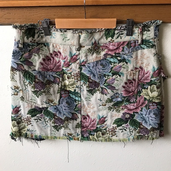 Sold Zara Floral Jacquard Mini Frill Frayed Skirt - Picture 6 of 8