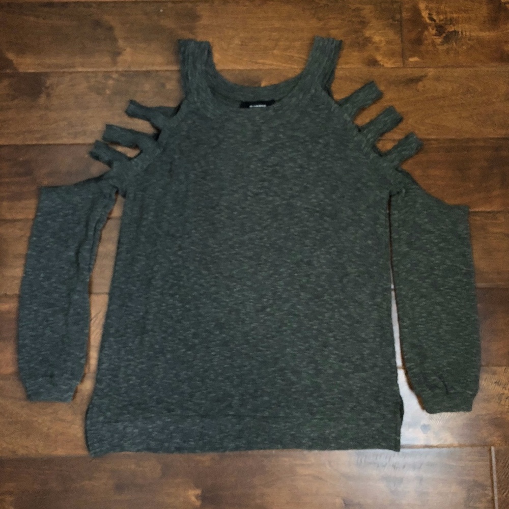 Textured Knit LS top with Cut Out Arm Detail