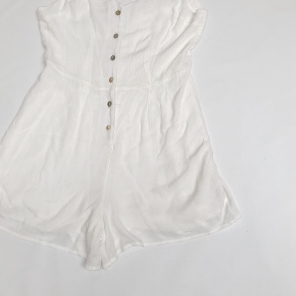 ❌SOLD❌Kimchi Blue Gauzy Button-Front Romper - Picture 6 of 8