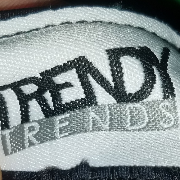 Trendy Trends Black Fringe Crop Top NWOT - Picture 3 of 5