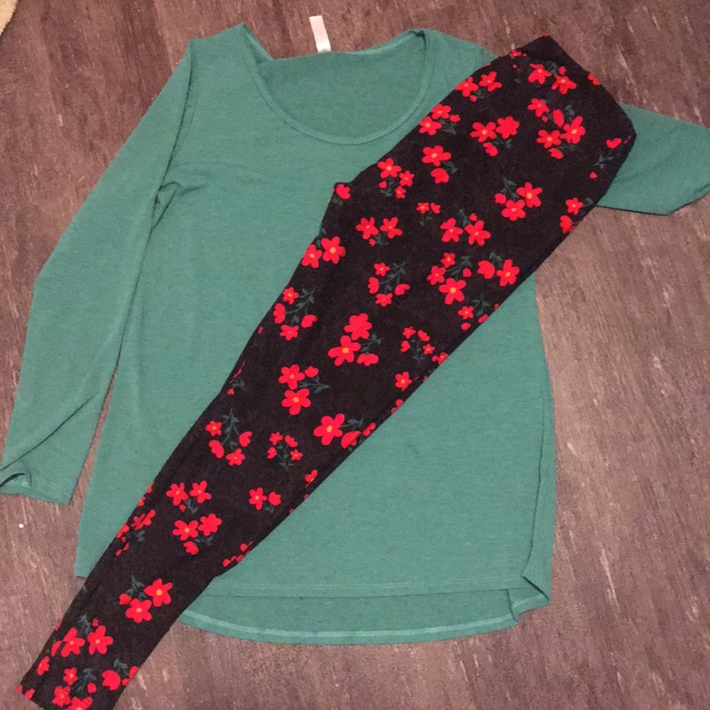 Gorgeous Lularoe TC leggings and M Lynnaes