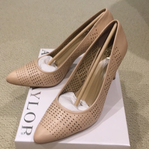 Ann Taylor Shoes - Ann Taylor Pale Beige heels