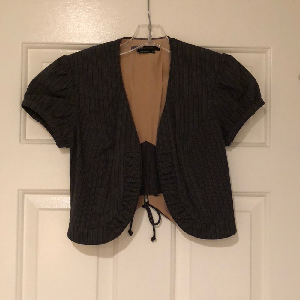 Cropped BCBGMAXAZRIA short sleeved blazer