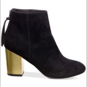 Steve Madden Women Zipper Gold Block Heel Booties