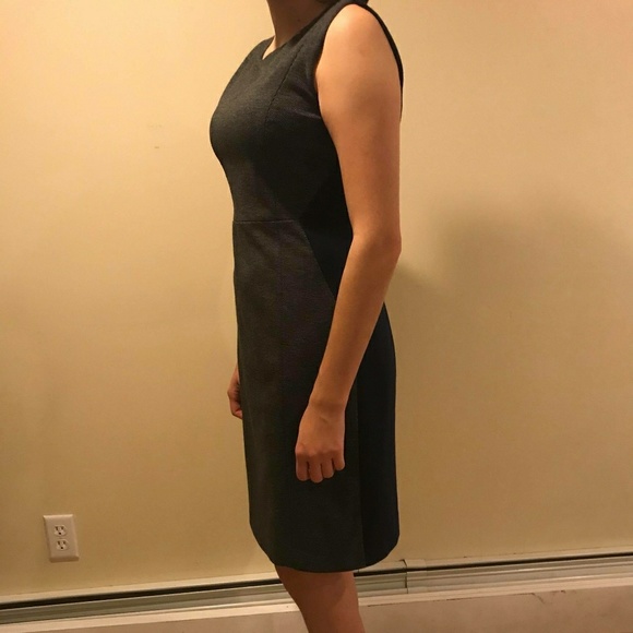 💗Classy Tahari Gray and Navy Blue Dress💗 - Picture 3 of 4