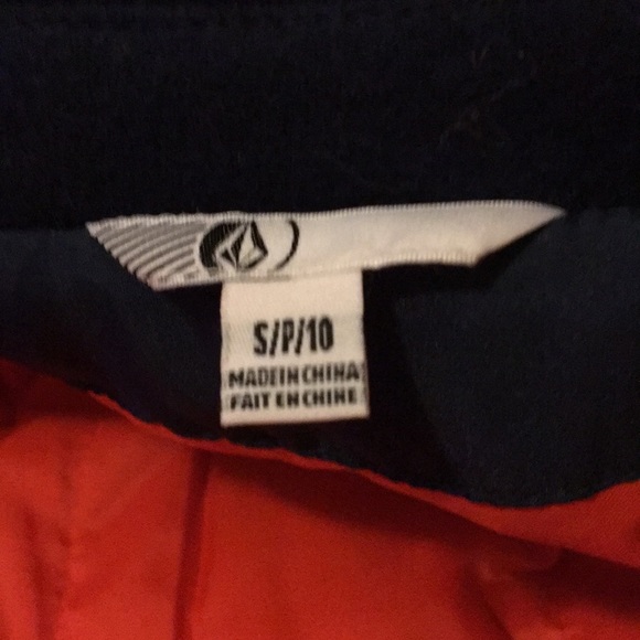 Gorgeous volcom peacoat - Picture 4 of 6