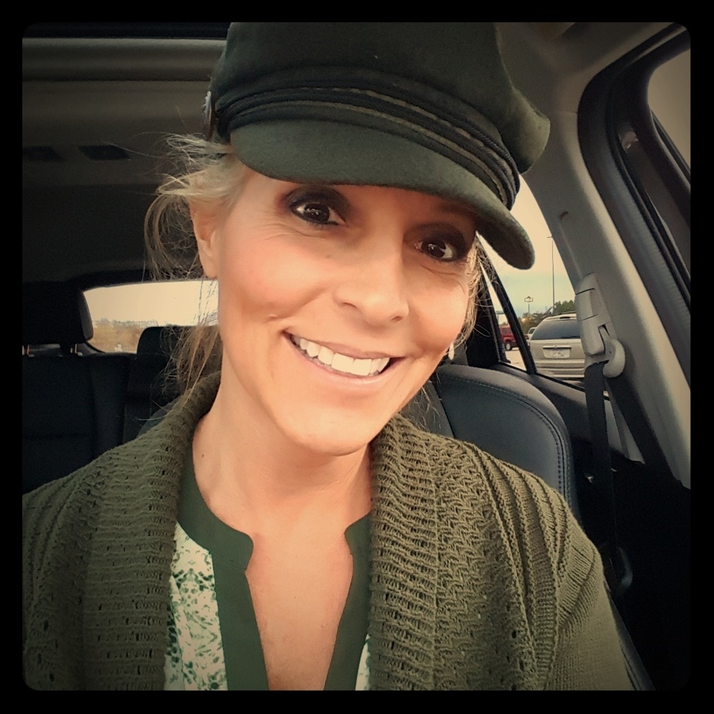 Meet your Posher, Sandra