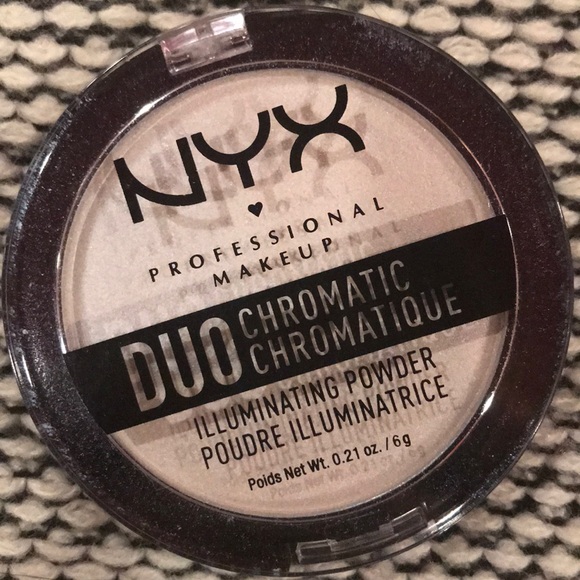 NYX Duo Chromatic Illuminating Powder - Picture 2 of 5