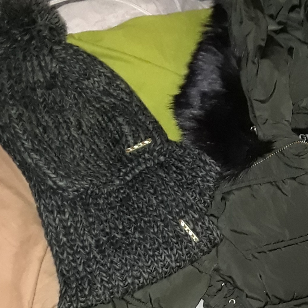 Hat and scarf set