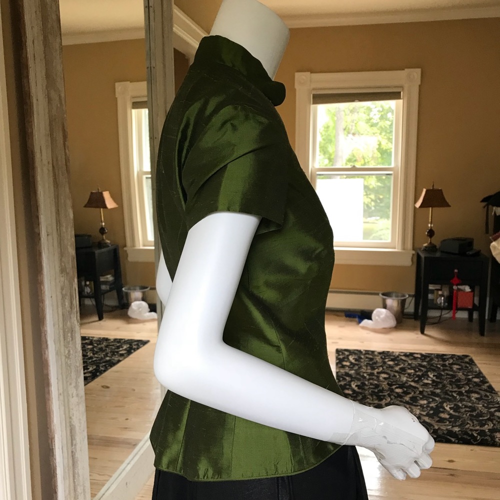 Chic raw silk woodland green cap sleeve top Sz 0-2 labels reads 4 in error - Picture 3 of 6