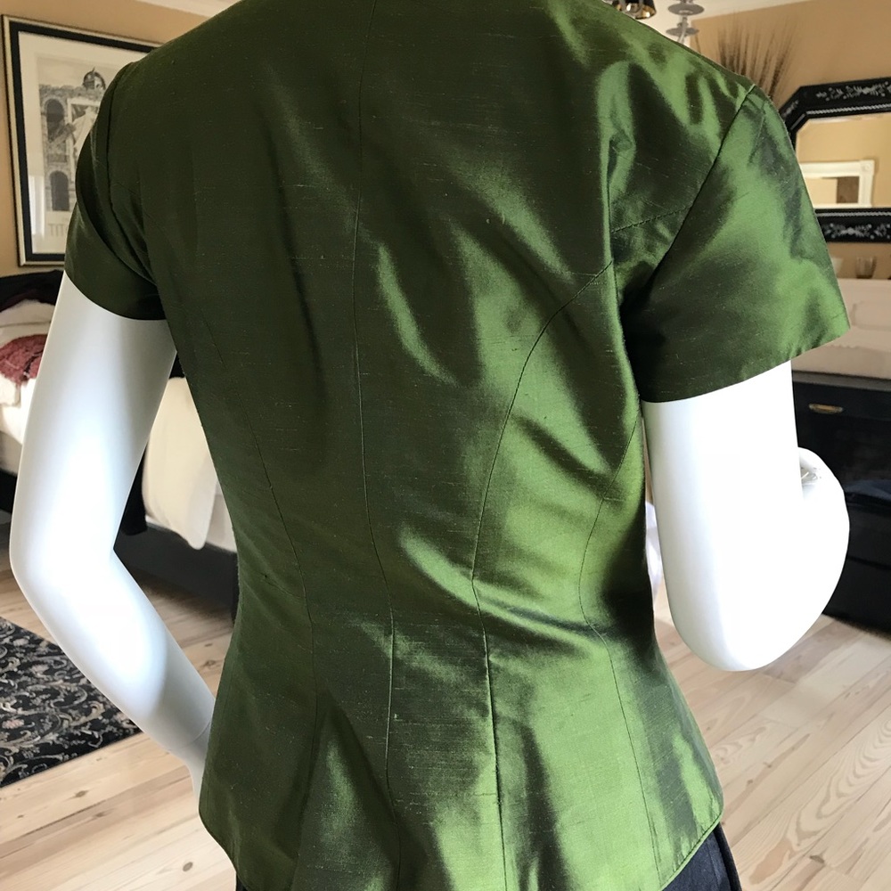 Chic raw silk woodland green cap sleeve top Sz 0-2 labels reads 4 in error - Picture 2 of 6