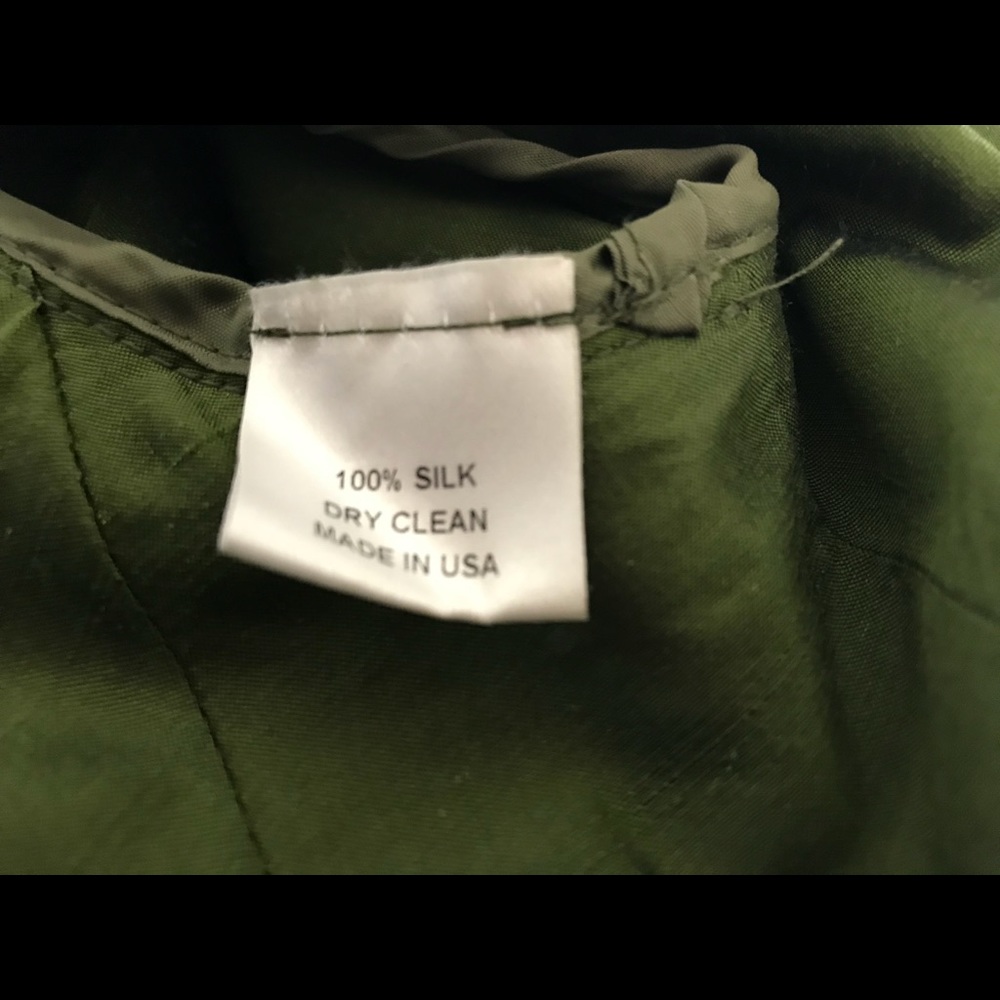 Chic raw silk woodland green cap sleeve top Sz 0-2 labels reads 4 in error - Picture 5 of 6