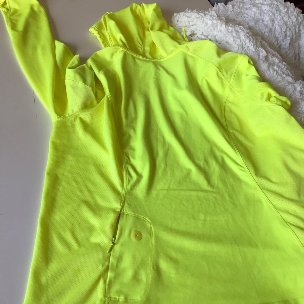 Athletic Pull-over (Plus) - Picture 4 of 7