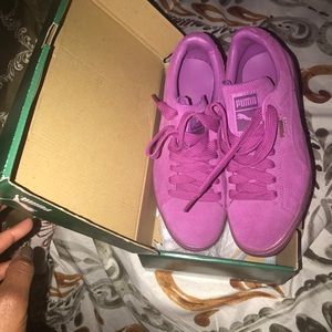 Must Go!! Worn a once Like  New  PUMAS