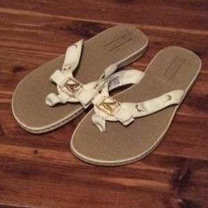 Sperry flip flops