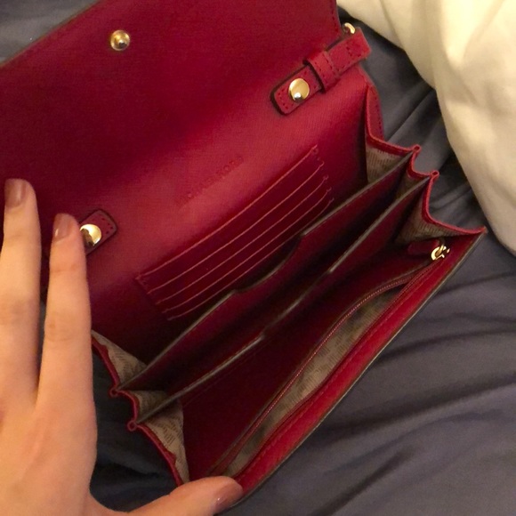 Michael Kors Cross Body - Picture 2 of 2