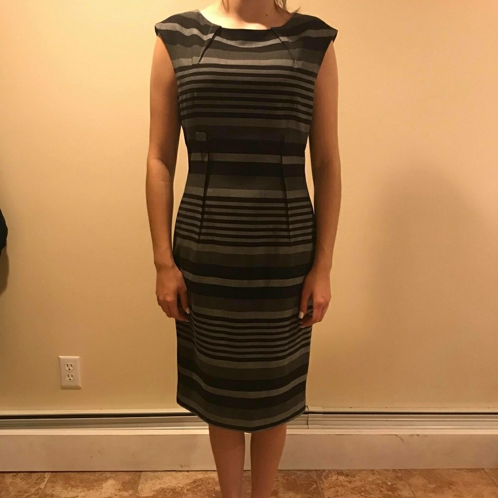 💕Gorgeous Calvin Klein Striped Sheath Dress💕