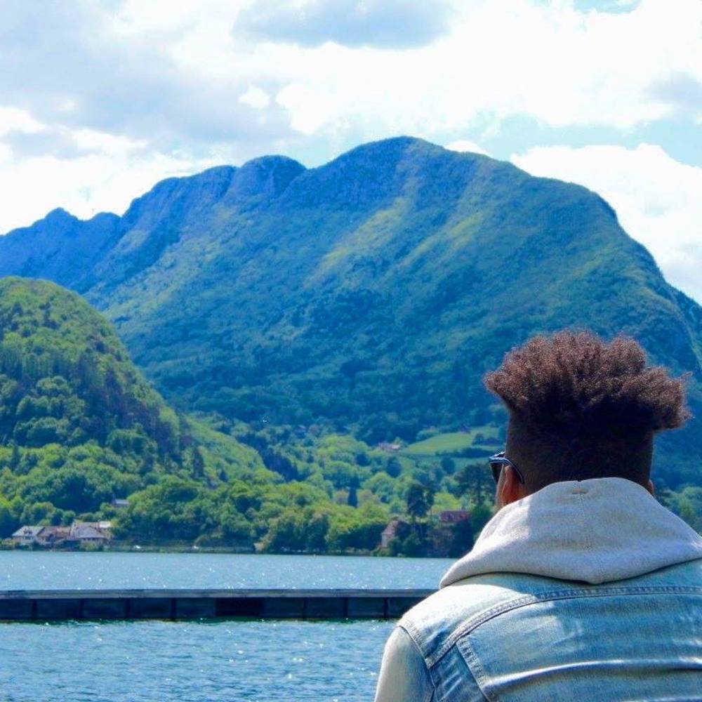 Meet your Posher, Tarik