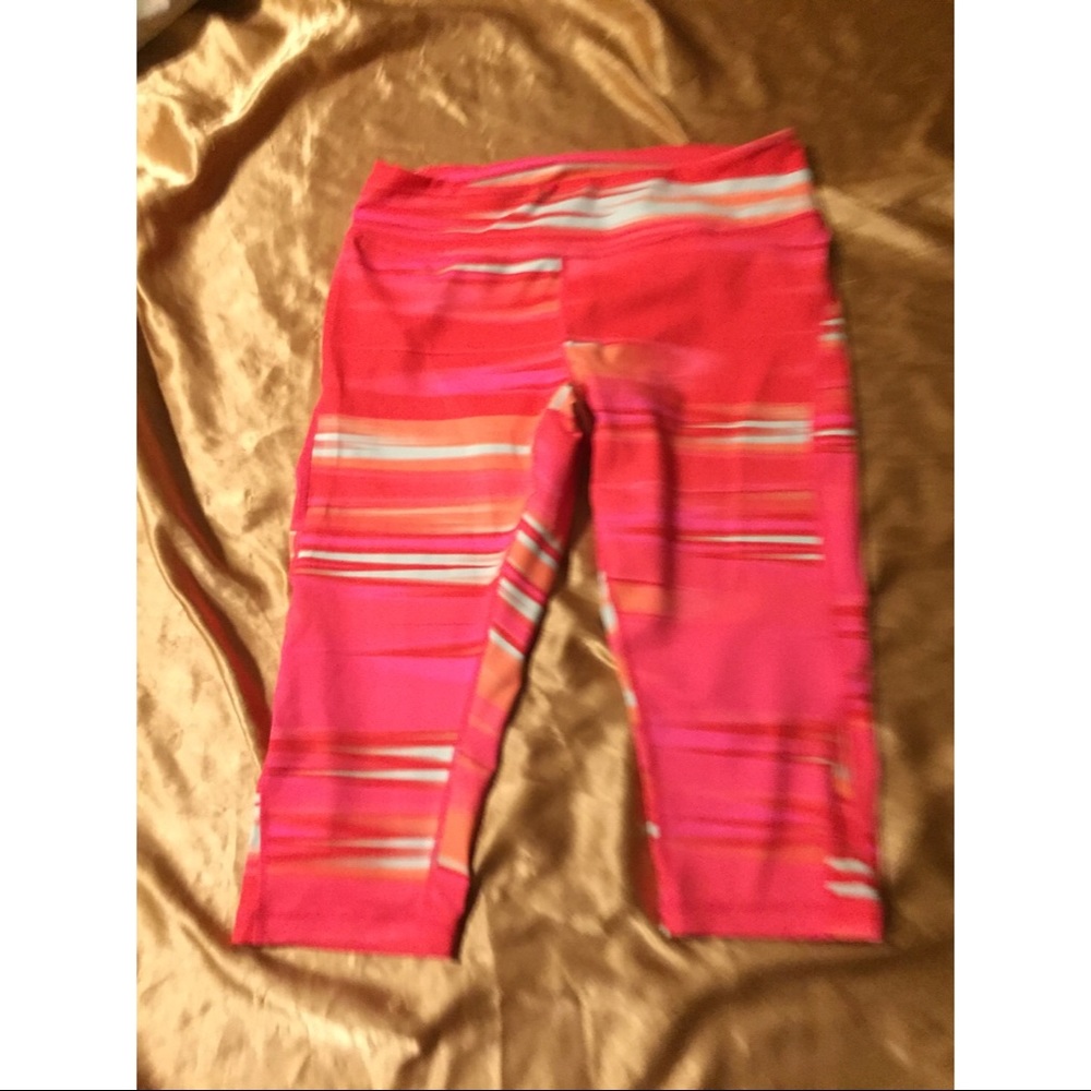 Zella hot pink crop leggings