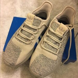 Adidas tubular shadow