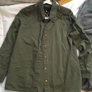 Green army jacked with detail