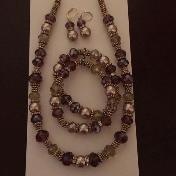 Three-piece set earrings necklace bracelet - Picture 3 of 3