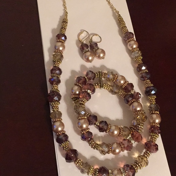 Three-piece set earrings necklace bracelet - Picture 1 of 3