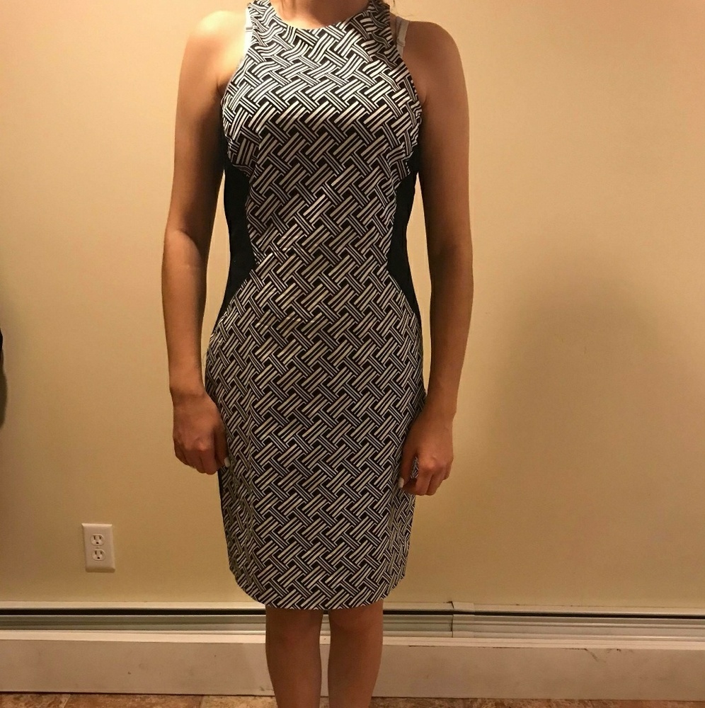 😍Flattering Banana Republic Sheath Dress😍