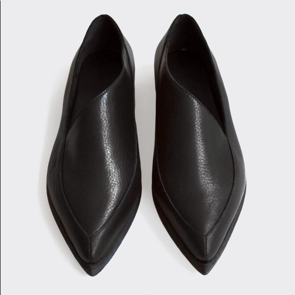 Wal & Pai Asymmetrical Oxford Loafer