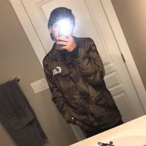 Meet your Posher, Ramiro